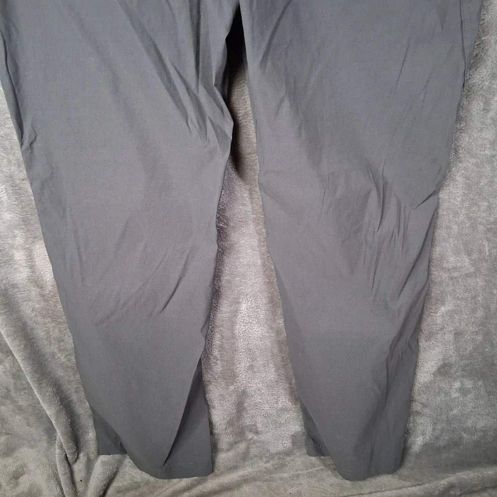 Eddie Bauer Rainier Cargo Pants Men Size 38x32 Gray Straight UPF DWR Fits 40x32